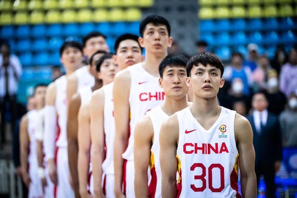 广西男篮备战关键战，全队备战紧密的简单介绍