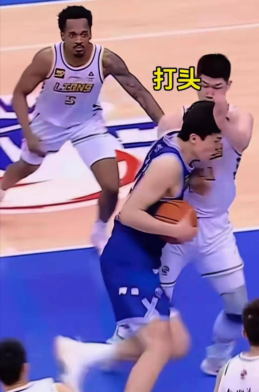 厄尔士登在客场比赛中奋力抗争，却遗憾失利的简单介绍