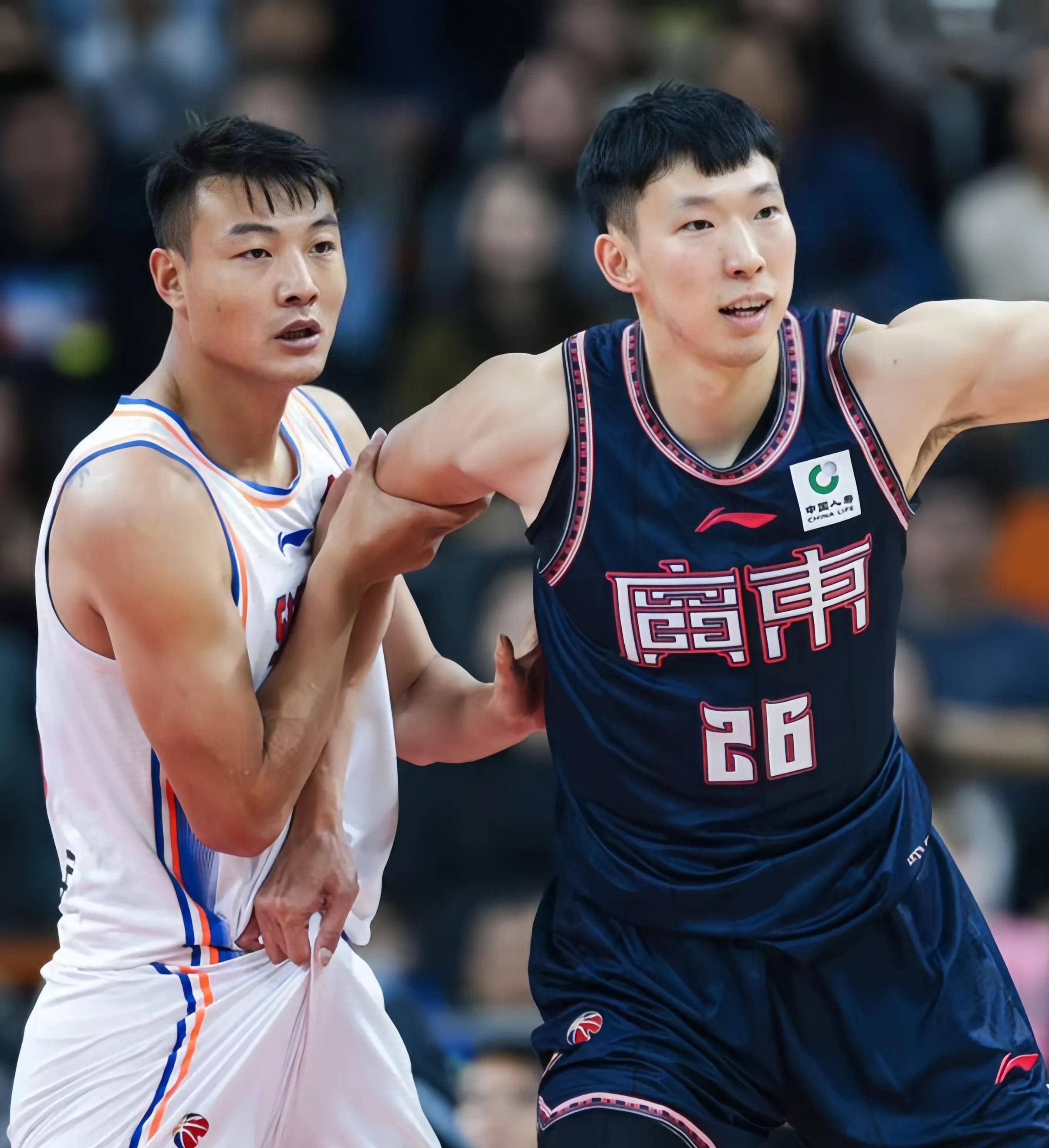 北京男篮战胜广州队，表现抢眼场场取胜的简单介绍