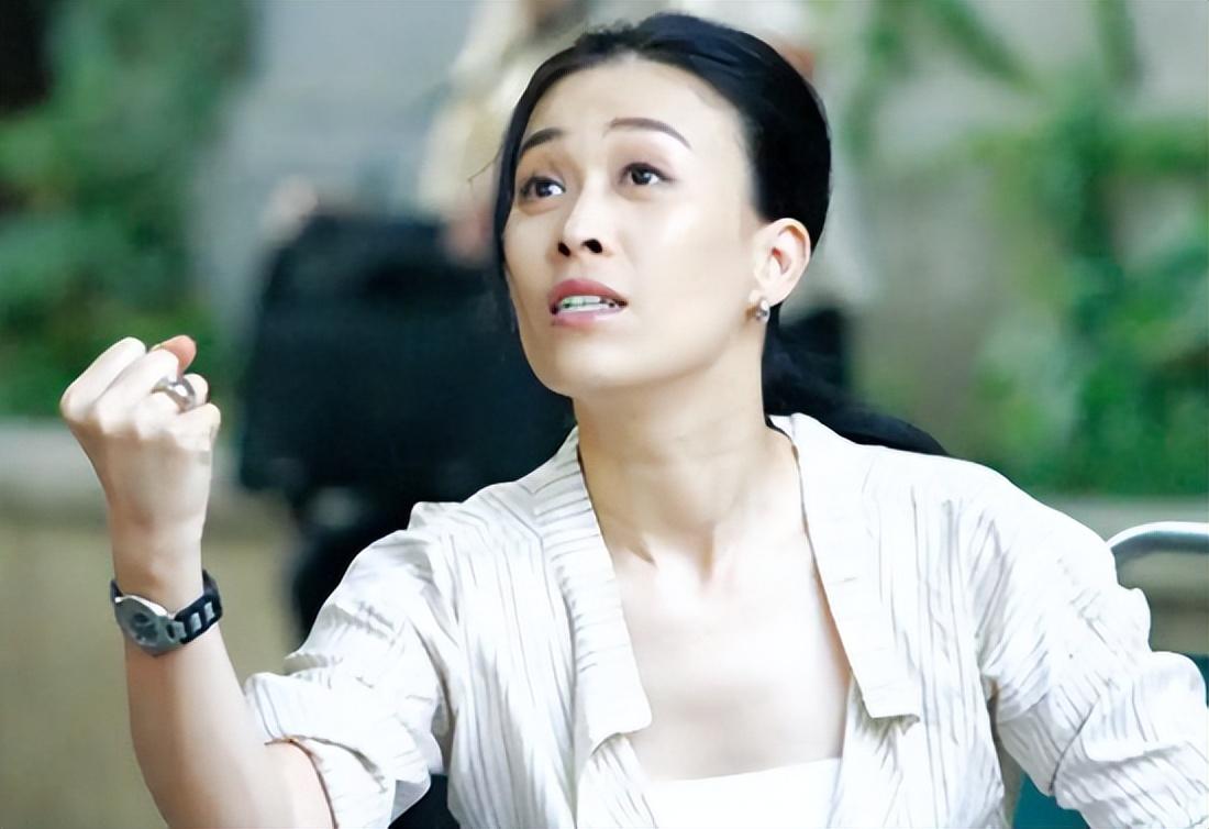 od体育平台-关于20年前，那个让那英甘愿“未婚生子”的前国脚高峰，如今过得怎样的信息