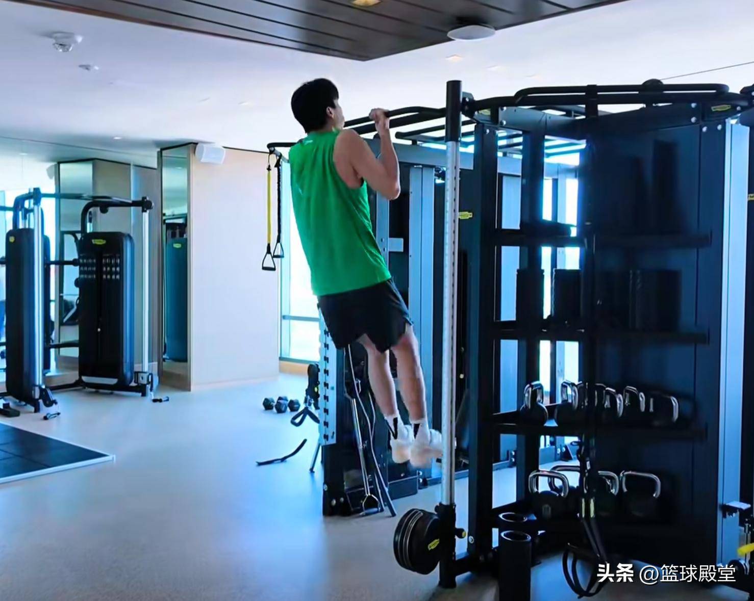 包含杨瀚森首先应该提升体能，然后加强速度和力量的词条