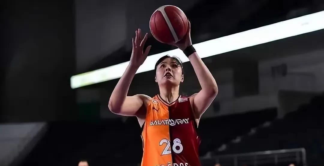 李月汝砍赛季新高11分9篮板！WNBA飞翼擒太阳的简单介绍