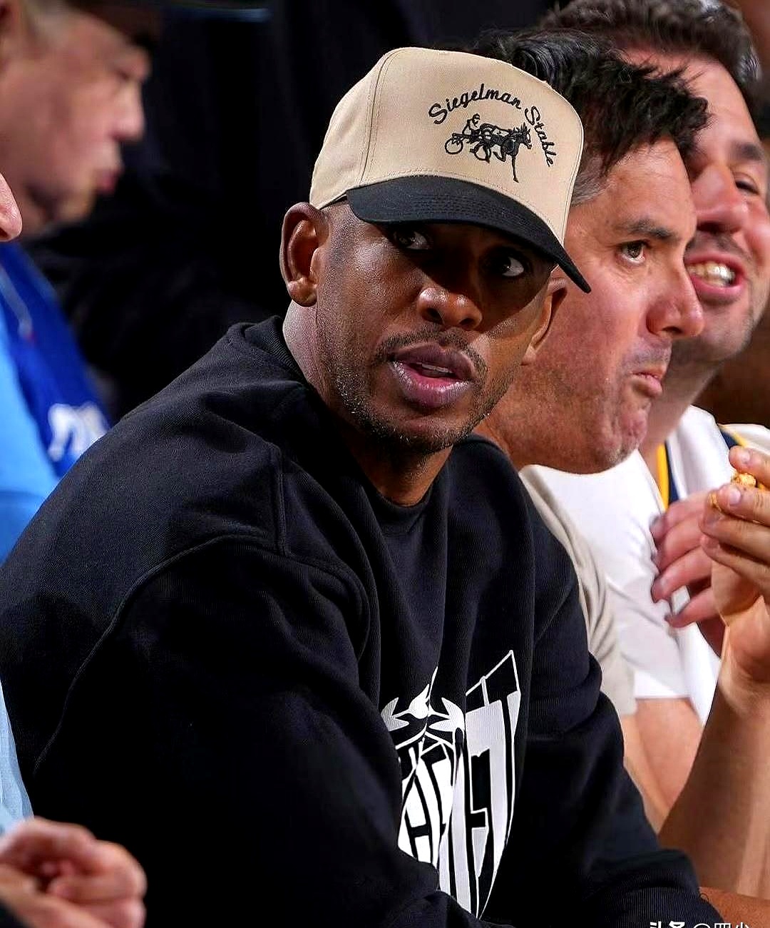 关于快船队克里斯·保罗在近期退役传闻中畅谈，自己的NBA未来的信息