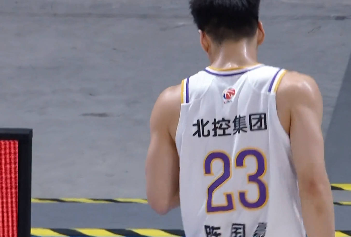 od体育入口-青岛报价广东中锋，曾凡博赴德，北控兜售萨林杰，曾繁日试训深圳